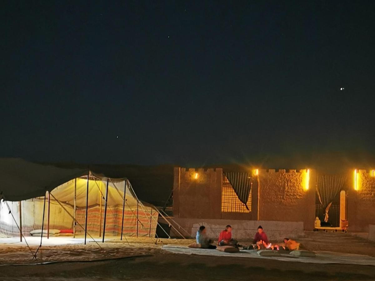 Desert Wonders Camp Ḩawīyah Exterior foto