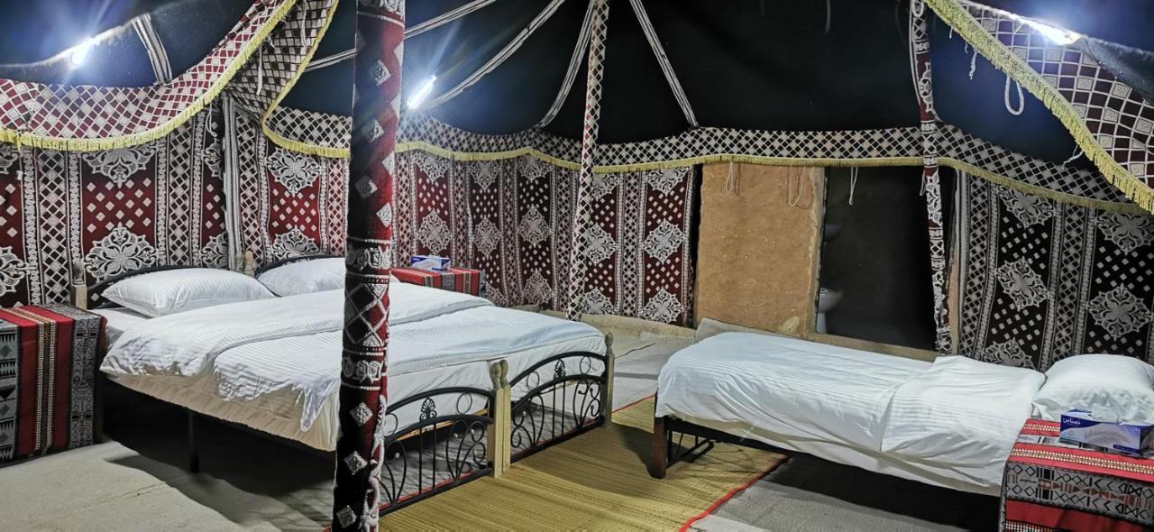 Desert Wonders Camp Ḩawīyah Exterior foto